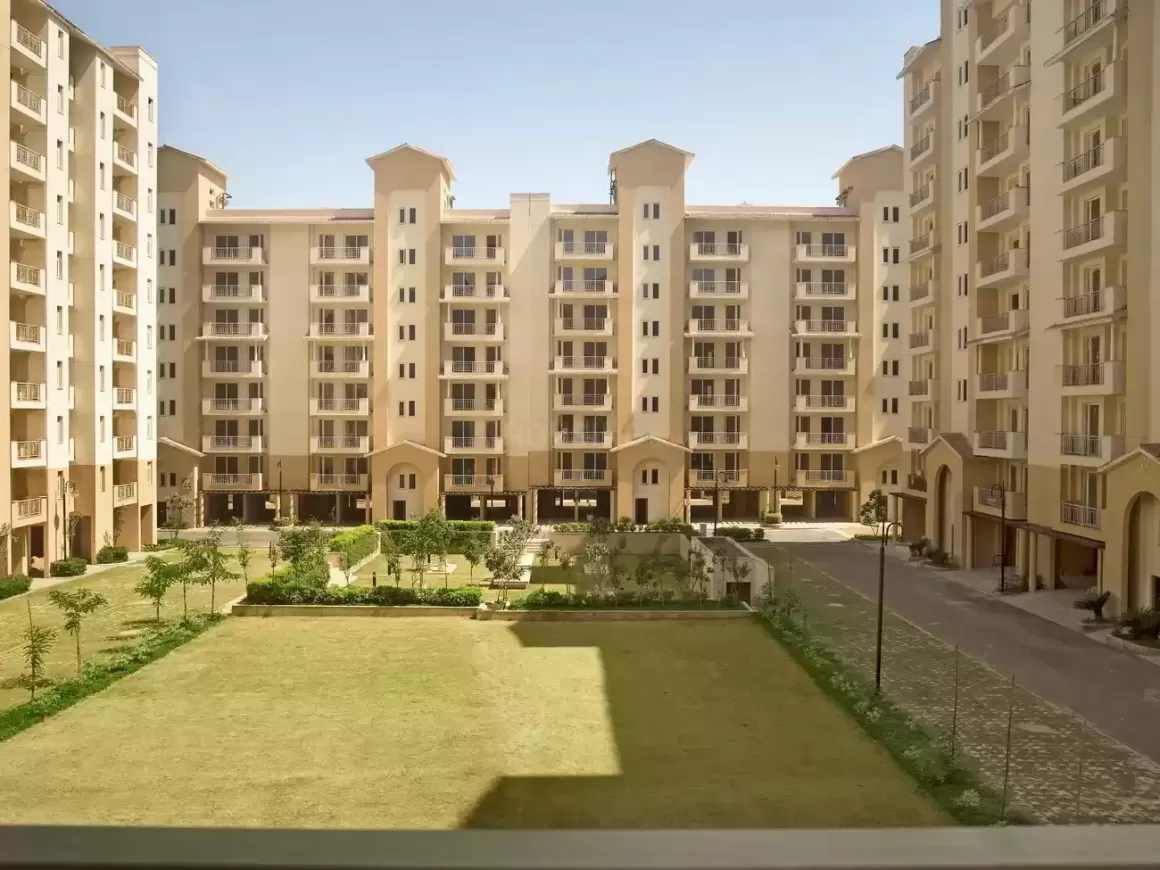 Emaar Palm Hills Sector 77 Dwarka Expressway, Gurgaon thumbnail 9