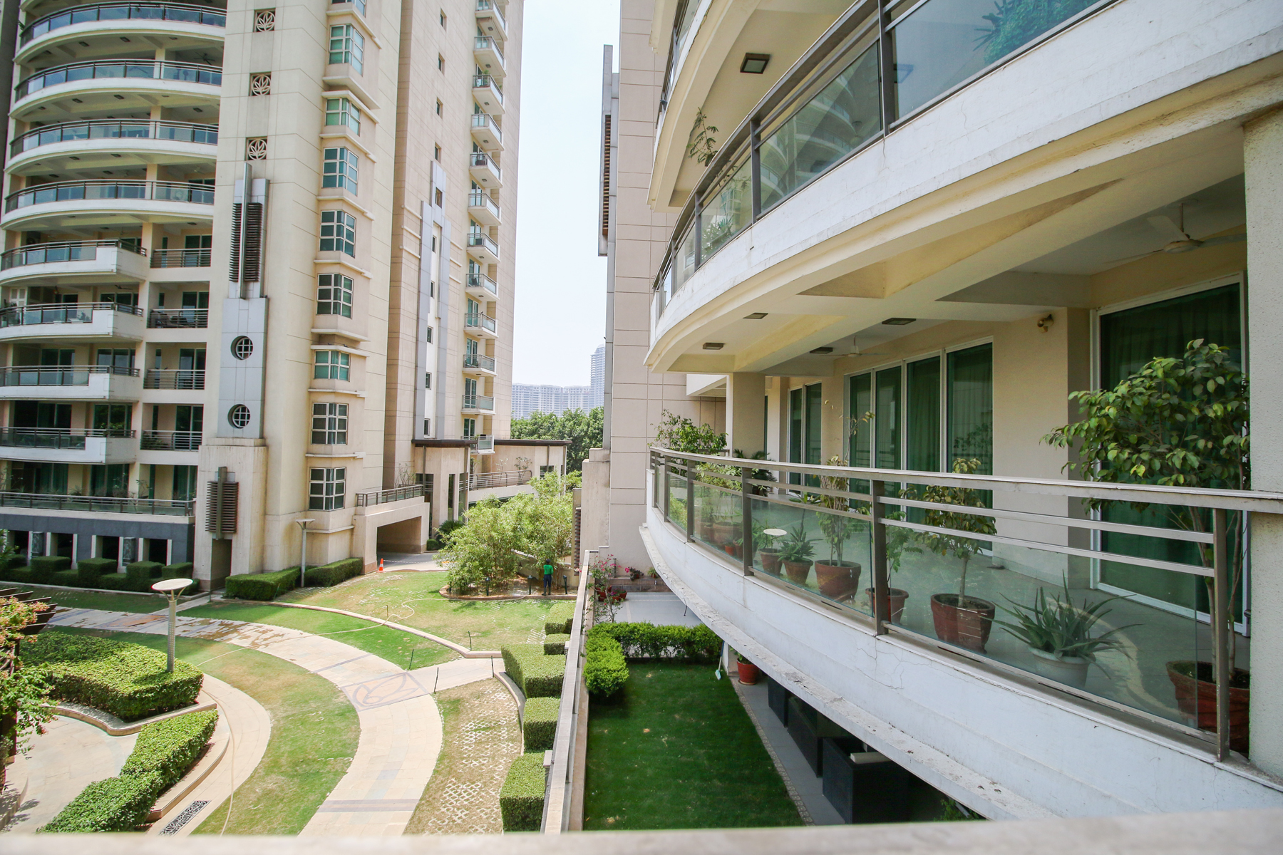 DLF The Aralias Sector 42 Golf Course Road, Gurgaon thumbnail 9