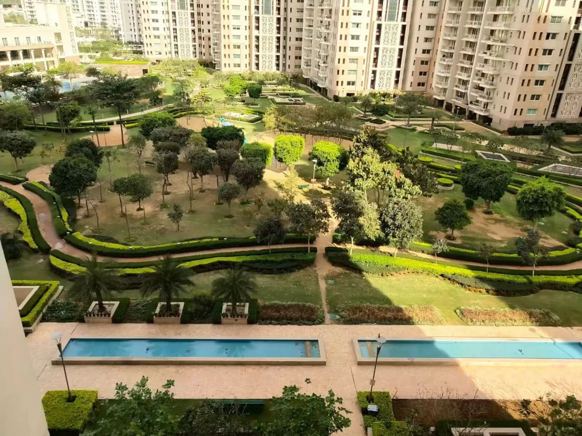 DLF Park Place Sector 54 Golf Course Road, Gurgaon — Ready To Move Apartments in Sector 54