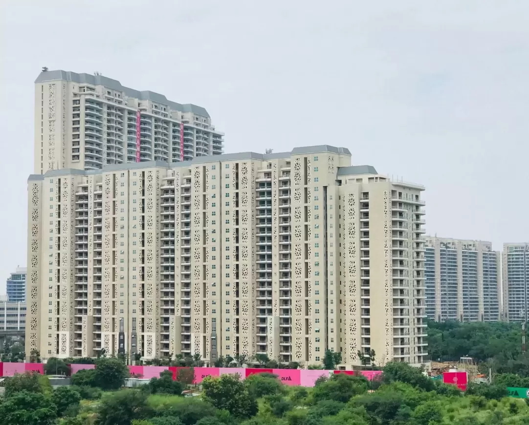 DLF Magnolias Sector 42 Golf Course Road, Gurgaon thumbnail 3