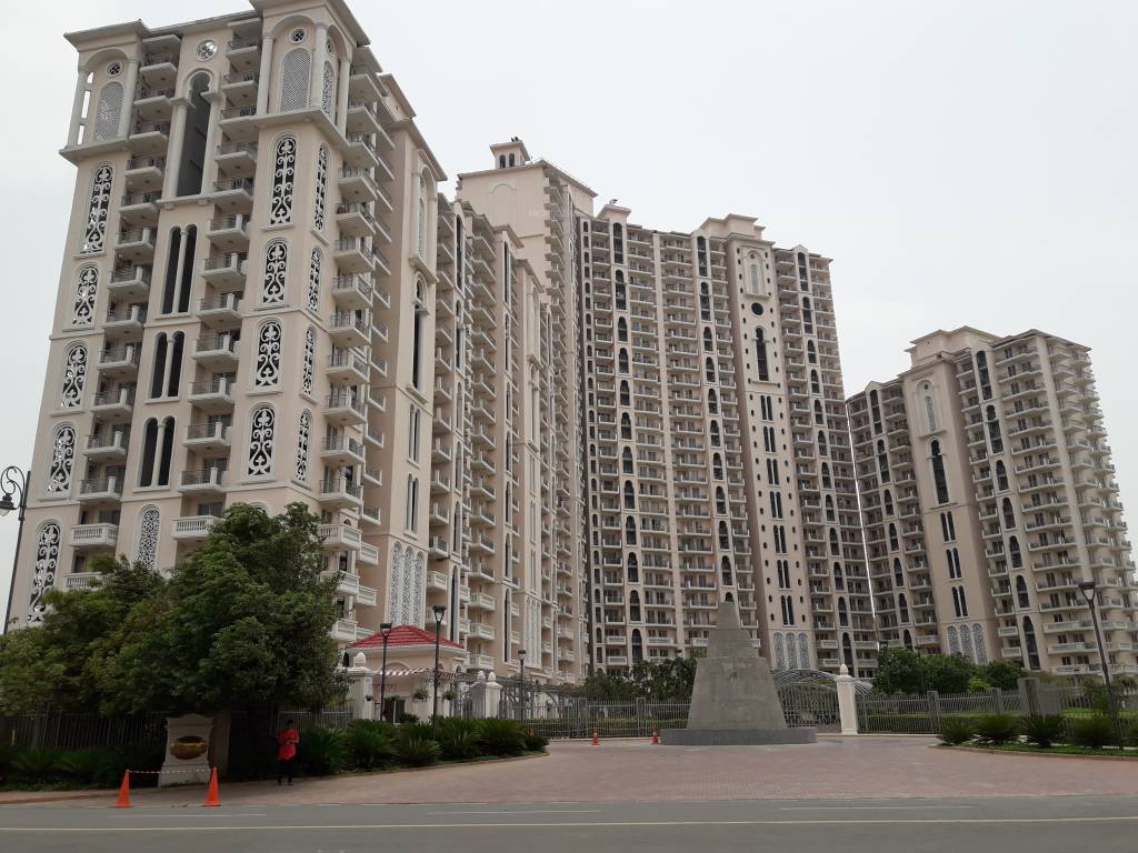 DLF Regal Gardens Sector 90 Dwarka Expressway, Gurgaon thumbnail 6