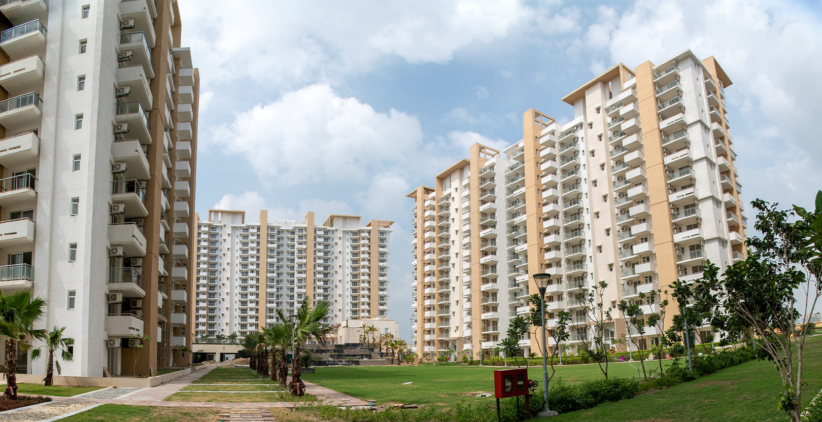 Emaar Imperial Gardens Sector 102 Dwarka Expressway, Gurgaon thumbnail 5