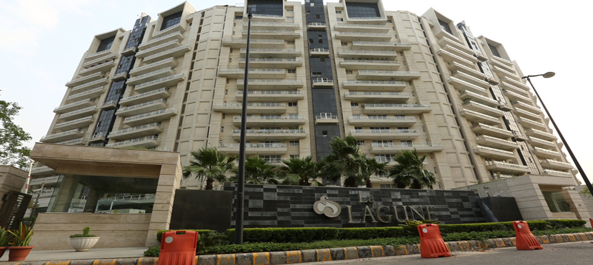 Suncity La Lagune Sector 54 Golf Course Road, Gurgaon thumbnail 3