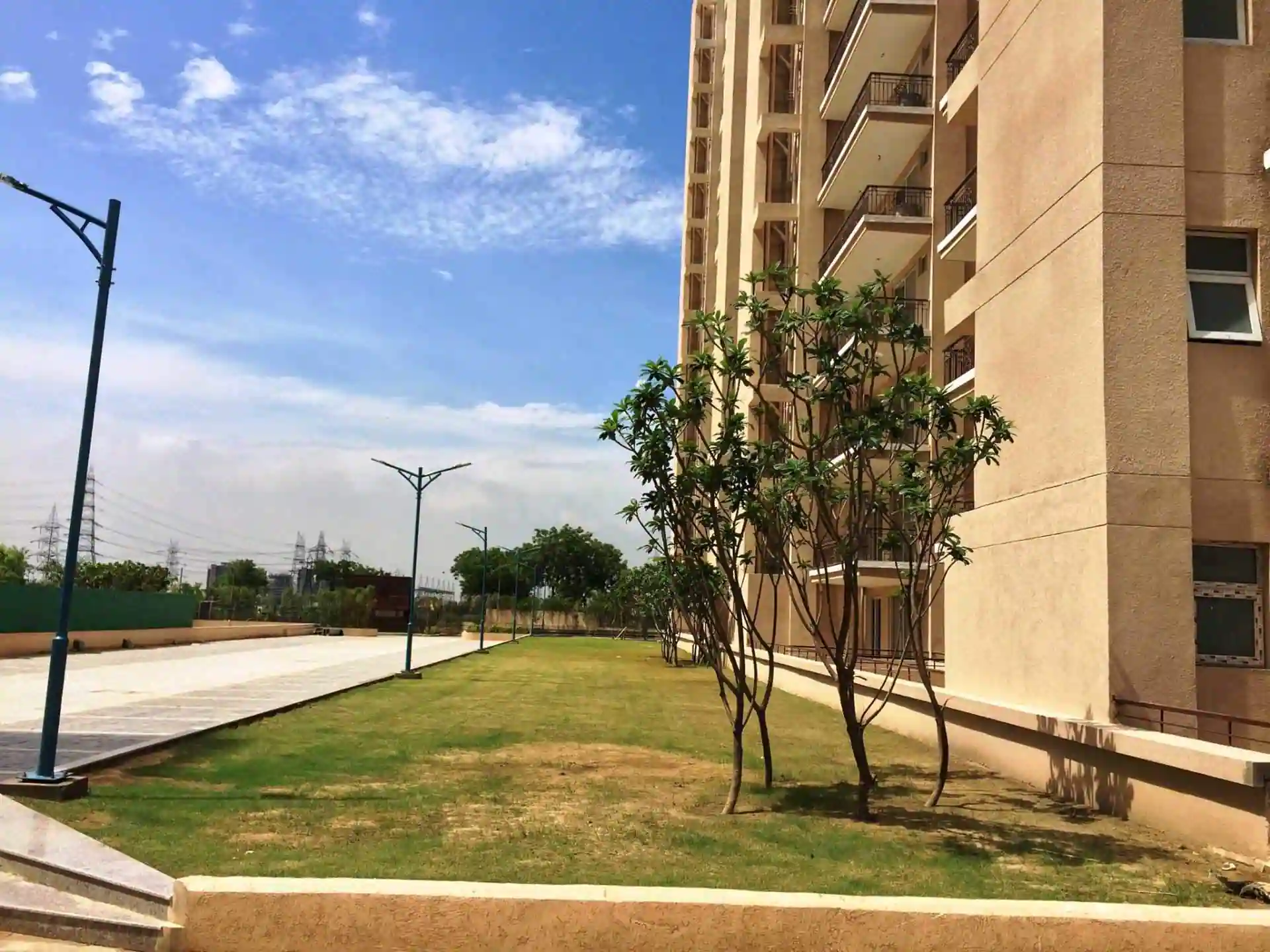 Tulip Purple Sector 69 Golf Course Extension Road, Gurgaon thumbnail 7