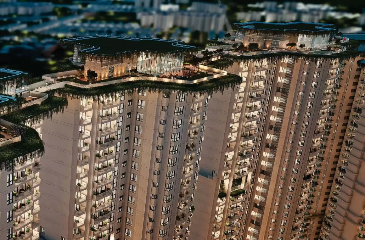Live the Life of Luxury in a Golf Course Road Apartment