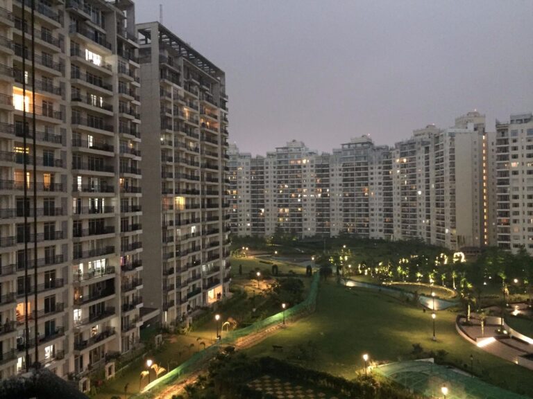 Live Like a King in a Luxurious Gurgaon Apartment